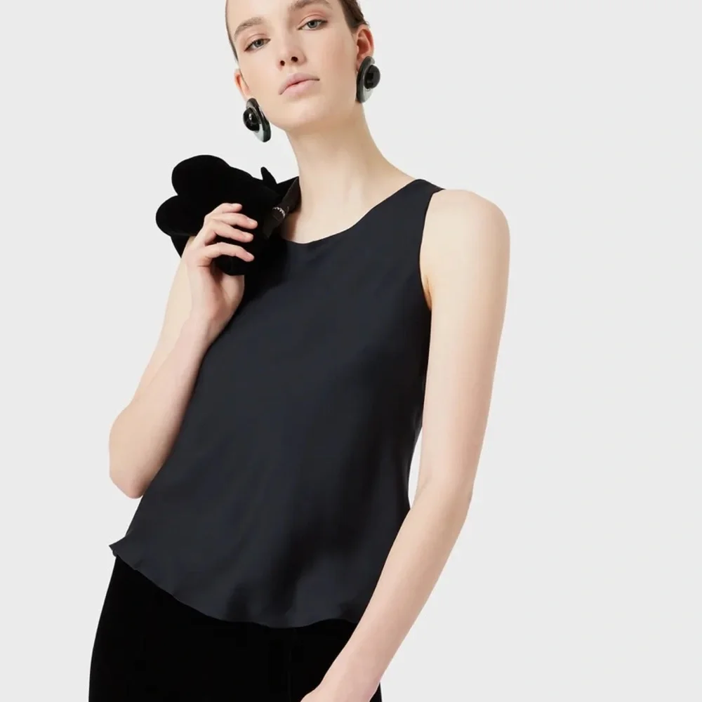 NWOT ARMANI COLLEZIONI elegant Silk Camisole Sleeveless top Navy Blue tank - Picture 3 of 10